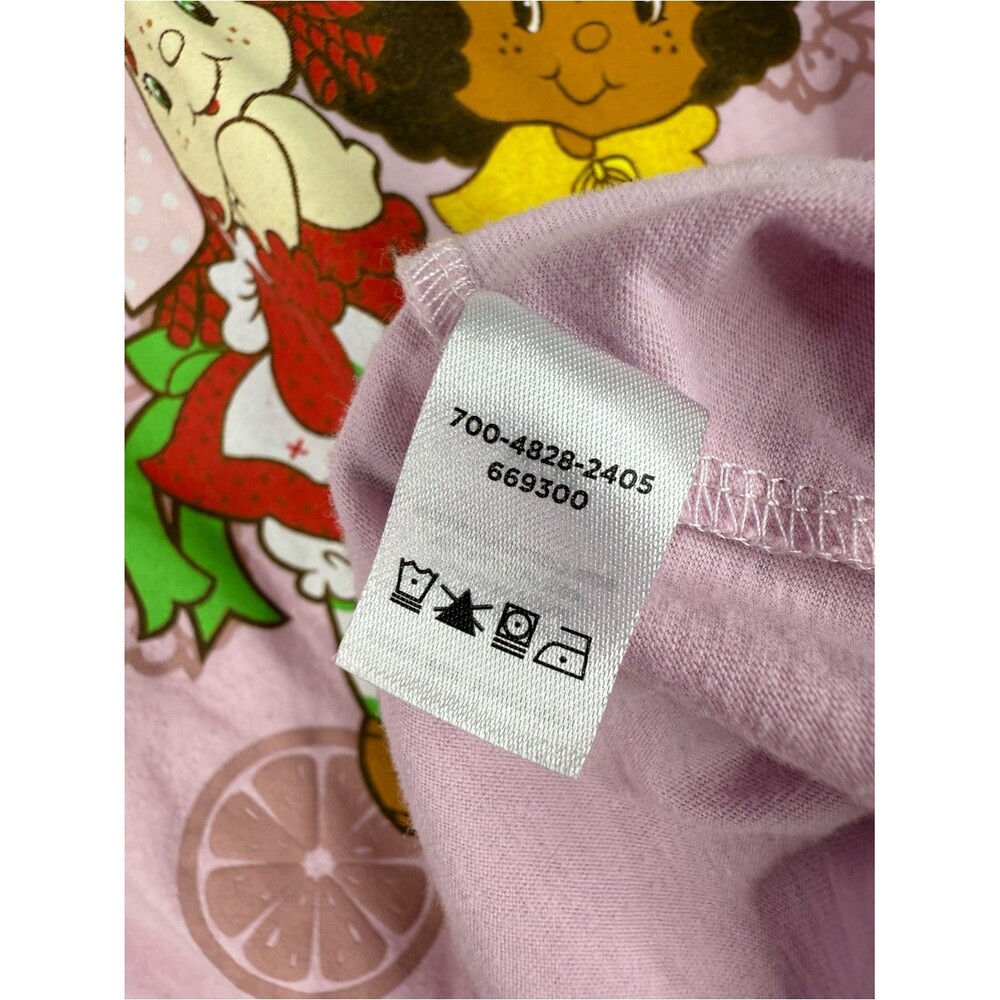 Strawberry Shortcake tshirt' Pink Besties Graphic Tee - Picture 8 of 10